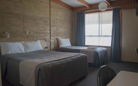 Hopetoun Motel & Chalet Village - Accommodation Sunshine Coast 1