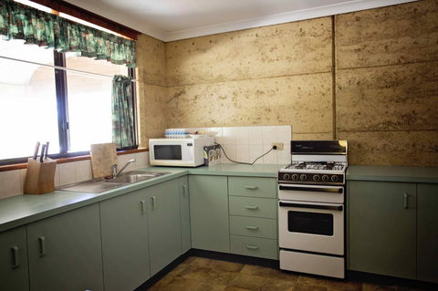 Hopetoun Motel & Chalet Village - Accommodation Sunshine Coast 42