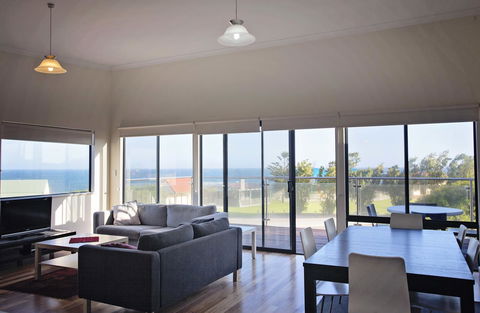 Hopetoun Motel & Chalet Village - Accommodation Sunshine Coast 6