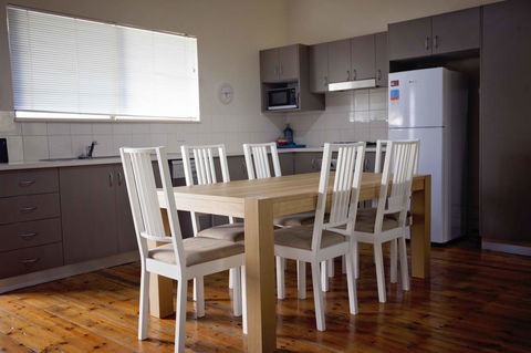 Hopetoun Motel & Chalet Village - Accommodation Sunshine Coast 7