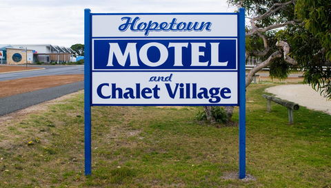 Hopetoun Motel & Chalet Village - Accommodation Sunshine Coast 5