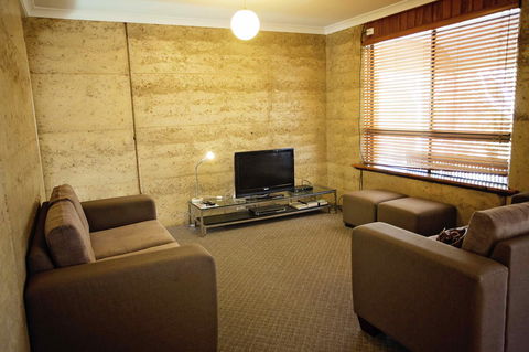 Hopetoun Motel & Chalet Village - Accommodation Sunshine Coast 41