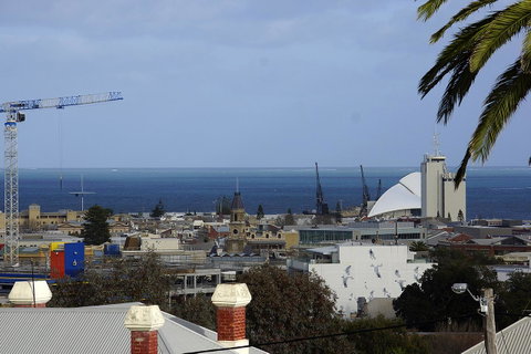 Studio 302 With Ocean Views - Accommodation Sunshine Coast 24