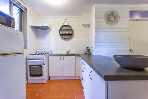 Fremantle Coastal Stay - 1 Bedroom Central Apartment - Accommodation Sunshine Coast 3