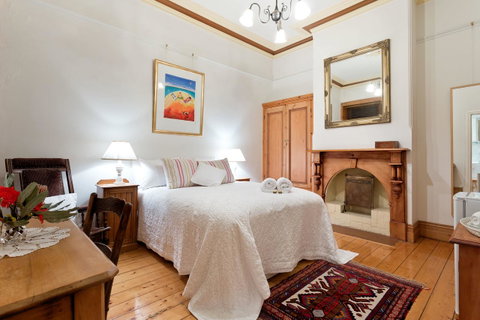 Annie's Victorian Terrace Accommodation Fremantle - Accommodation Sunshine Coast 13