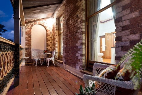 Annie's Victorian Terrace Accommodation Fremantle - Accommodation Sunshine Coast 7