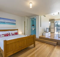 Cottesloe Tree Top Studio - Accommodation Sunshine Coast