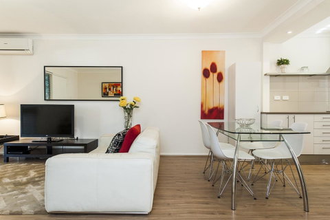 Forrest St - Accommodation Sunshine Coast 5