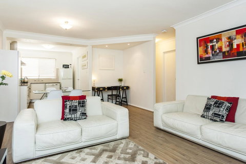 Forrest St - Accommodation Sunshine Coast 2