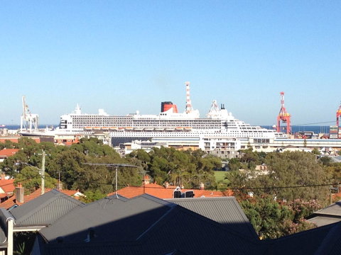 Studio 204 With Harbour, Ocean And Sunset Views From The Balcony - Accommodation Sunshine Coast 12
