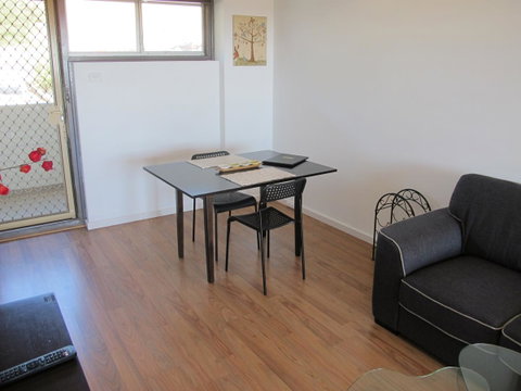 Studio 204 With Harbour, Ocean And Sunset Views From The Balcony - Accommodation Sunshine Coast 6