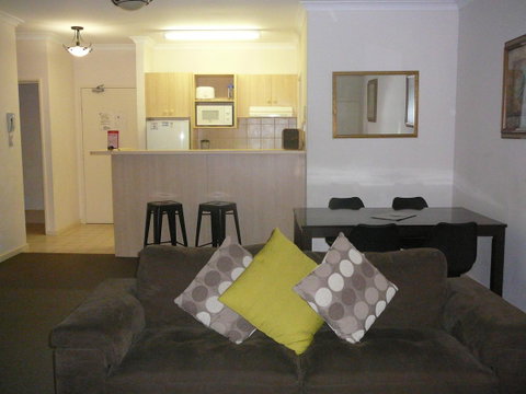 Dragonfly Apartment On Regal - Accommodation Sunshine Coast 2