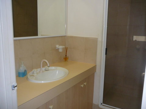 Dragonfly Apartment On Regal - Accommodation Sunshine Coast 25