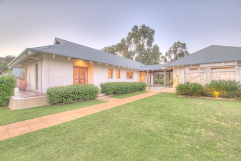 Moana Spa Villas - Prime Yallingup Location - Accommodation Sunshine Coast 1