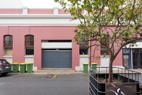 Windows On Pakenham - Accommodation Sunshine Coast 19
