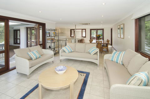 Seahaven - Accommodation Sunshine Coast 3