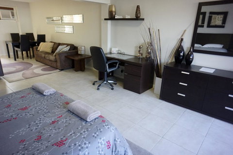 Studio 4 - Ground Floor Fremantle Apartment - Accommodation Sunshine Coast 1