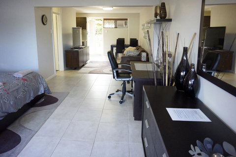 Studio 4 - Ground Floor Fremantle Apartment - Accommodation Sunshine Coast 11