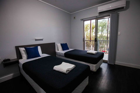 Beadon Bay Hotel - Accommodation Sunshine Coast 6