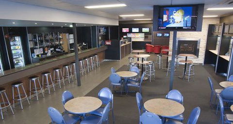 Brighton Hotel Motel - Accommodation Sunshine Coast 1