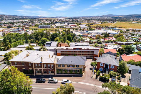 Coach House Launceston - Accommodation Sunshine Coast 30