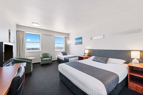 Coach House Launceston - Accommodation Sunshine Coast 4