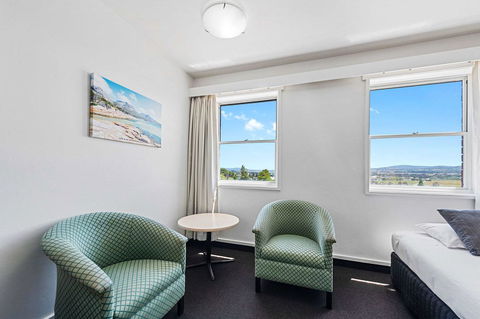 Coach House Launceston - Accommodation Sunshine Coast 18
