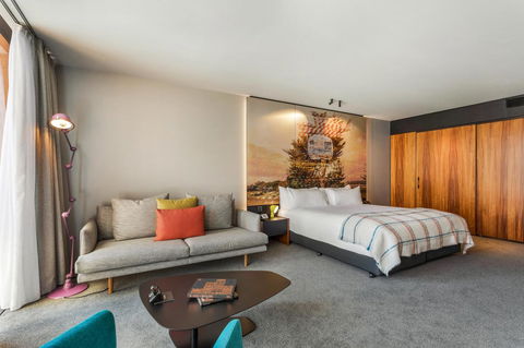 MACq 01 Hotel - Accommodation Sunshine Coast 1