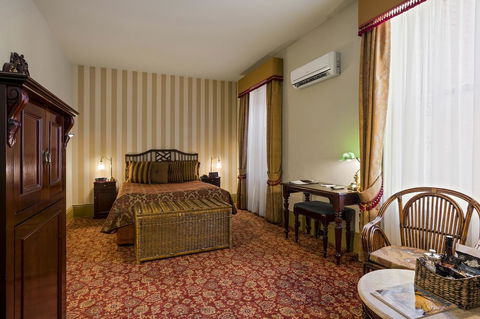 Hadley\'s Orient Hotel - Accommodation Sunshine Coast 31