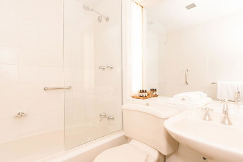 Hadley\'s Orient Hotel - Accommodation Sunshine Coast 39