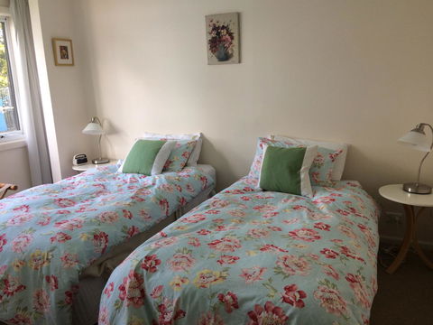Anchorage Waterfront Retreat - Accommodation Sunshine Coast 16