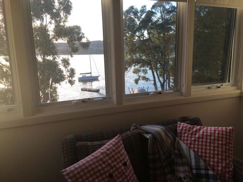 Anchorage Waterfront Retreat - Accommodation Sunshine Coast 12