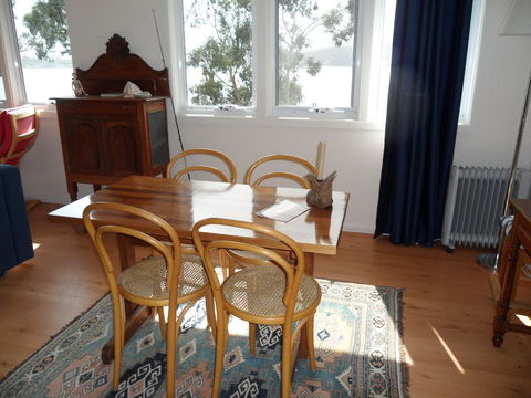 Anchorage Waterfront Retreat - Accommodation Sunshine Coast 7