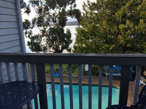 Anchorage Waterfront Retreat - Accommodation Sunshine Coast 27