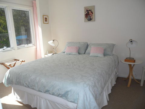 Anchorage Waterfront Retreat - Accommodation Sunshine Coast 15