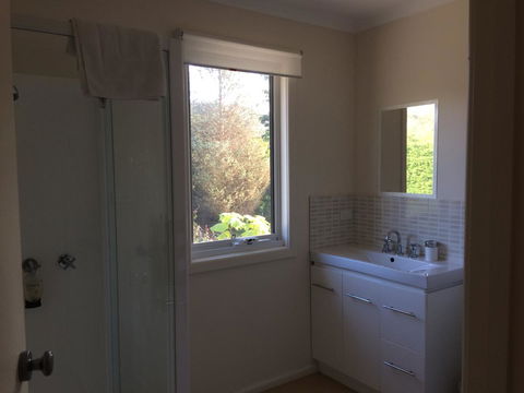 Anchorage Waterfront Retreat - Accommodation Sunshine Coast 30