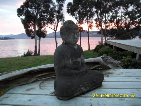Anchorage Waterfront Retreat - Accommodation Sunshine Coast 0