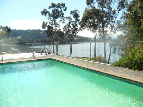 Anchorage Waterfront Retreat - Accommodation Sunshine Coast 23