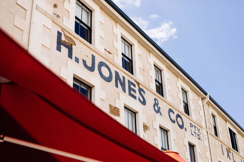 The Henry Jones Art Hotel - Accommodation Sunshine Coast 0