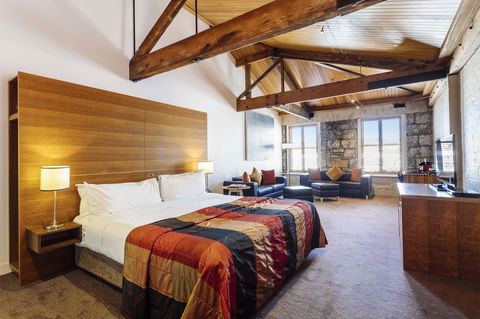 The Henry Jones Art Hotel - Accommodation Sunshine Coast 6
