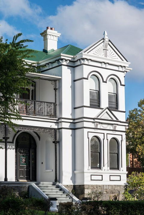 The Florance - Accommodation Sunshine Coast 2