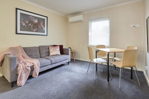 Elphin Serviced Apartments - Accommodation Sunshine Coast 7