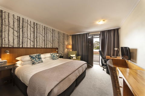 The Waterfront Wynyard - Accommodation Sunshine Coast 0