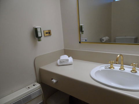 Commodore Regent - Accommodation Sunshine Coast 44