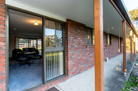 Acton Park Holiday Units - Accommodation Sunshine Coast 2
