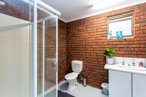 Acton Park Holiday Units - Accommodation Sunshine Coast 14
