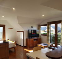 Riverside StudioPrivate - Accommodation Sunshine Coast