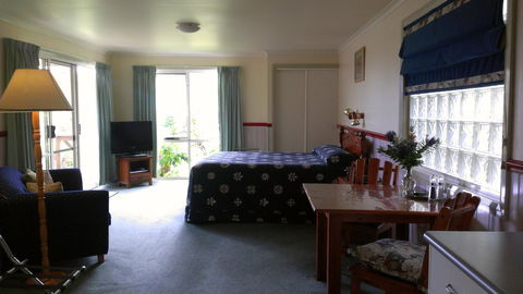 The Crays Accommodation - Accommodation Sunshine Coast 31