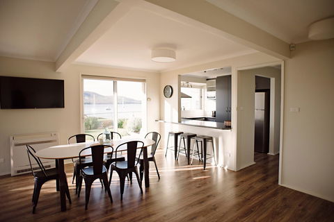 The Holiday Home People - Accommodation Sunshine Coast 7