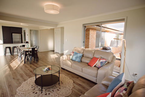The Holiday Home People - Accommodation Sunshine Coast 3